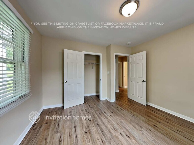 Building Photo - 2817 Dunmore Dr