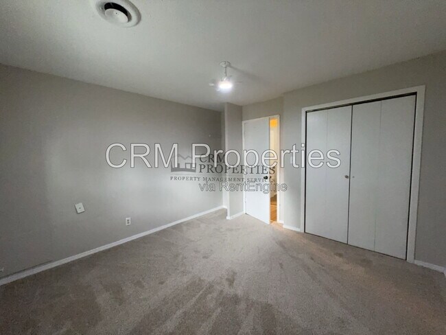 Building Photo - 1010 Chippewa Ln