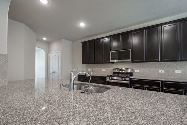 Building Photo - 4831 Eagles Glen Dr