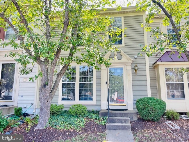Primary Photo - 9703 Sassafras Ct