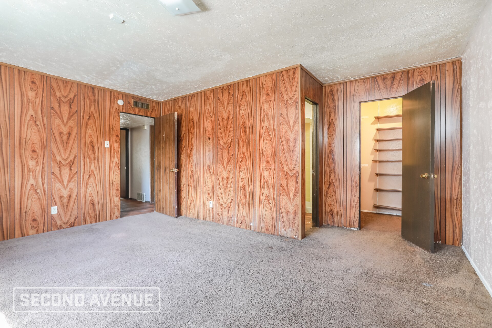 Building Photo - 160 Crestwood Blvd