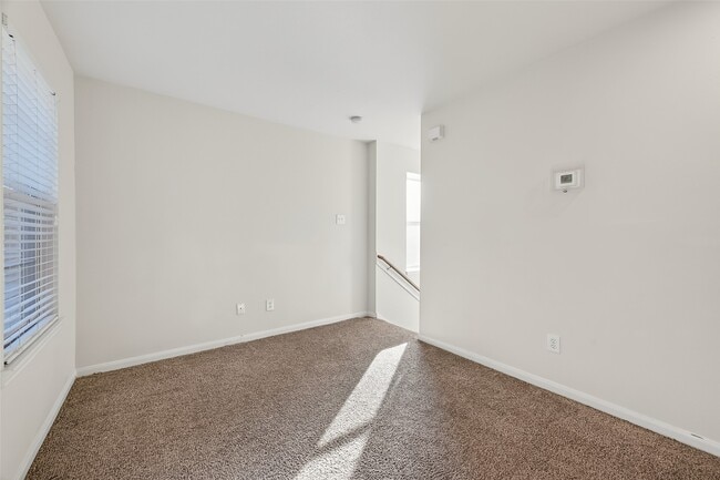 Building Photo - 6523 Mildenhall Ct