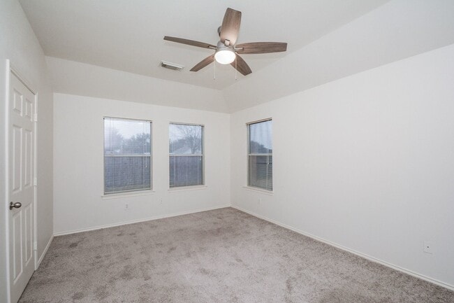 Building Photo - 2811 Eros Ln