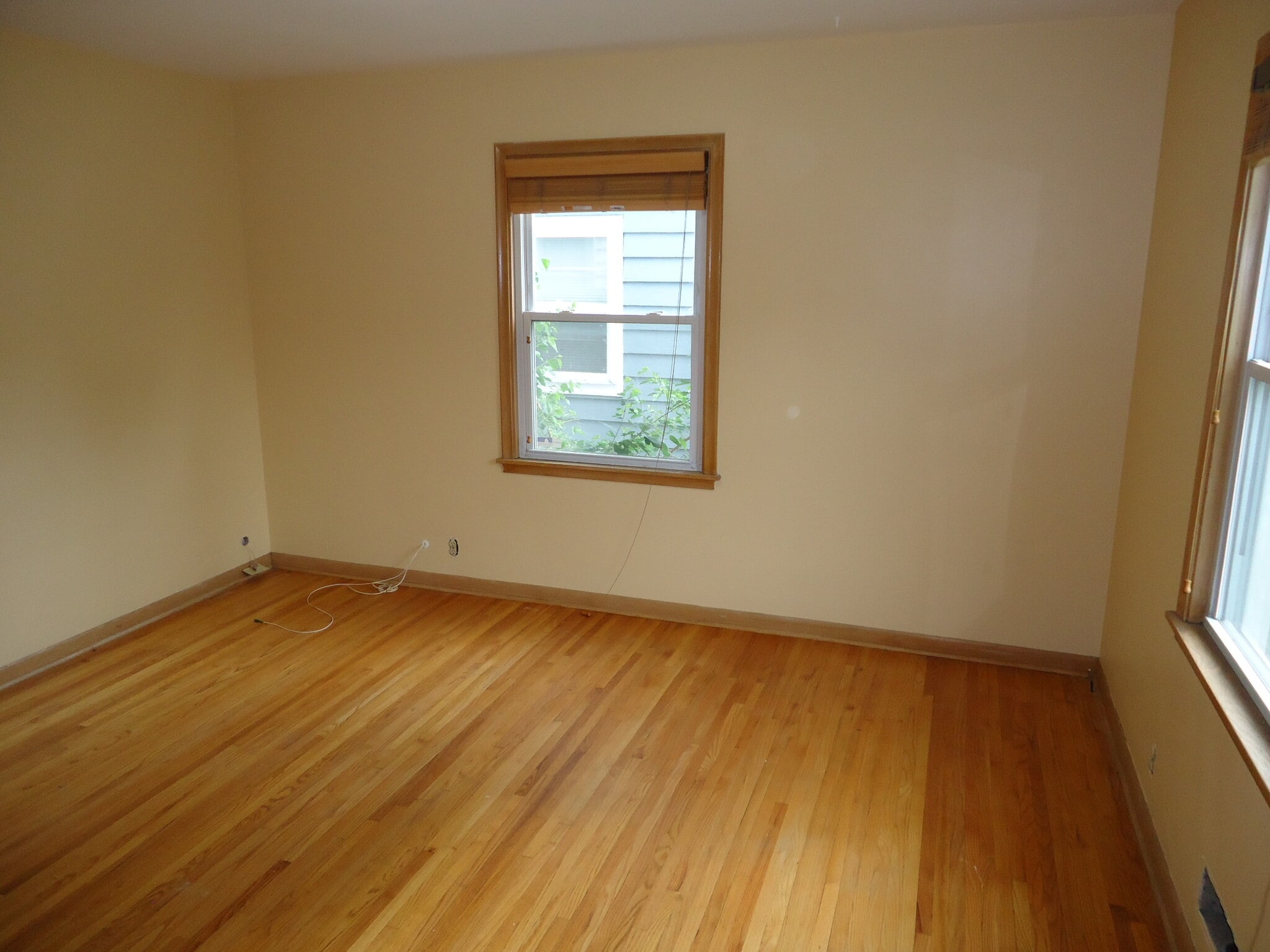 Building Photo - 5429 Harriet Ave
