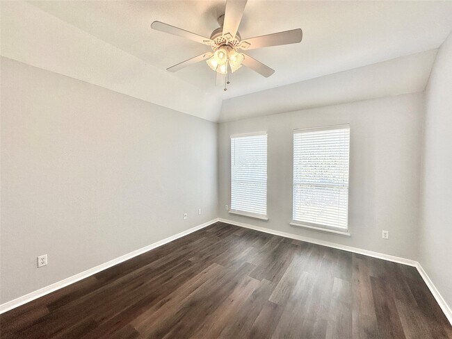 Building Photo - 12310 Warrenwood Dr