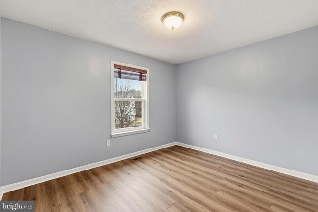 Building Photo - 48375 Sunburst Dr