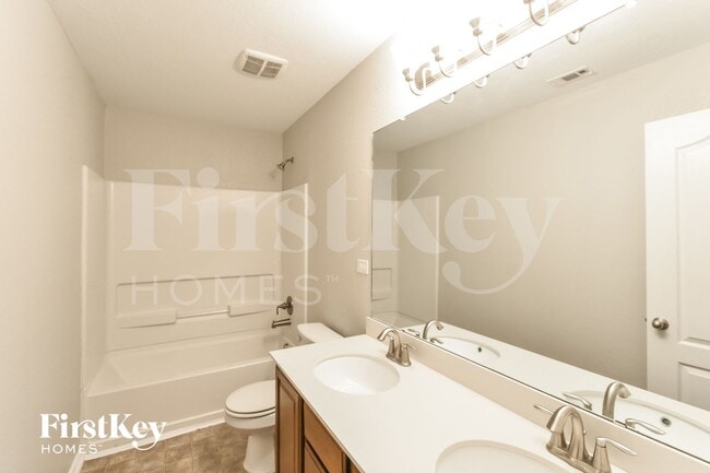 Building Photo - 9031 Canter Horse