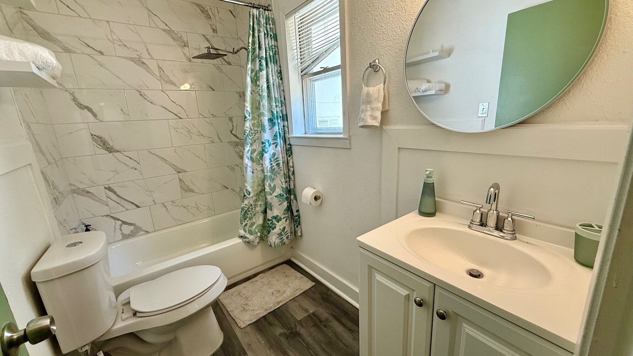 Building Photo - 1802 E University Ave