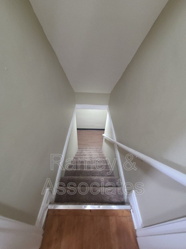 Building Photo - 1627 Catalpa St