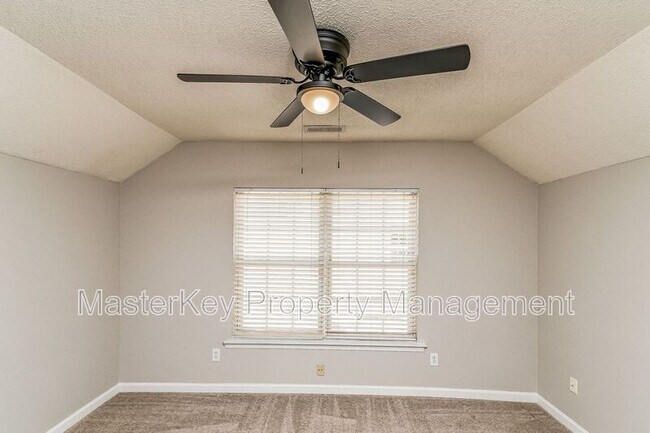 Building Photo - 104 Taylor Glen Dr