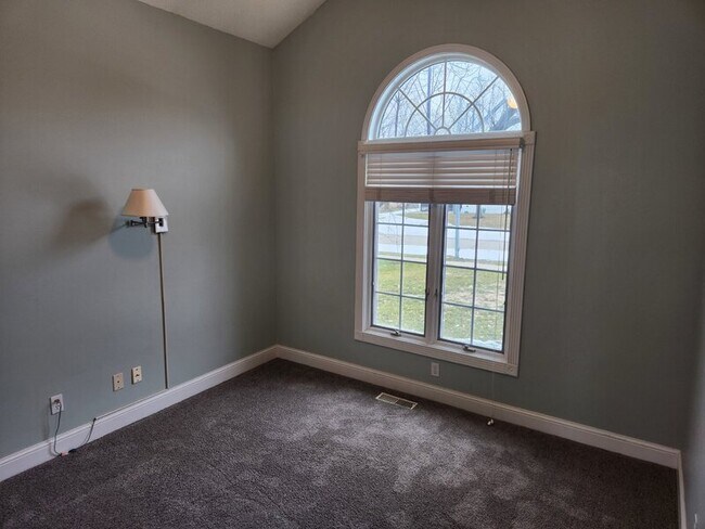 Building Photo - 13500 Sheridan Ave