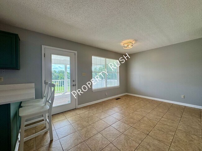 Building Photo - 53 Spring Wind Cir