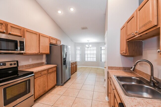 Building Photo - 481 Portobello Dr