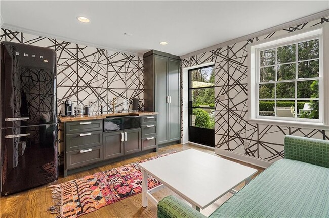 Building Photo - 3612 Castlegate Dr NW