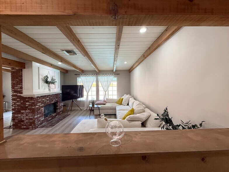 Building Photo - 7700 Alcove Ave