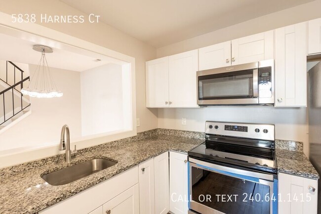 Building Photo - 5838 Harness Ct