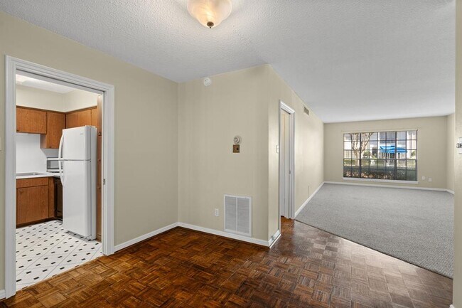 Building Photo - 2701 Bellefontaine St