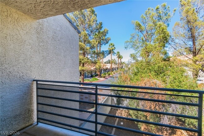 Building Photo - 6250 W Flamingo Rd
