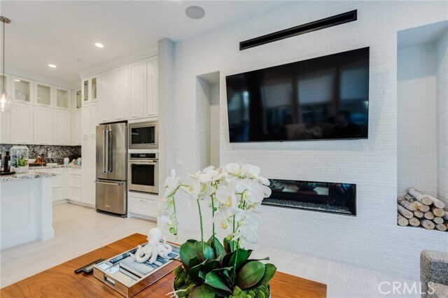 Building Photo - 141 Parkland Aly