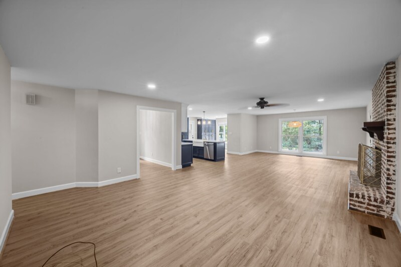 Building Photo - 229 Snead Rd