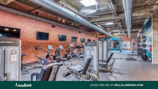 Building Photo - 316 King St