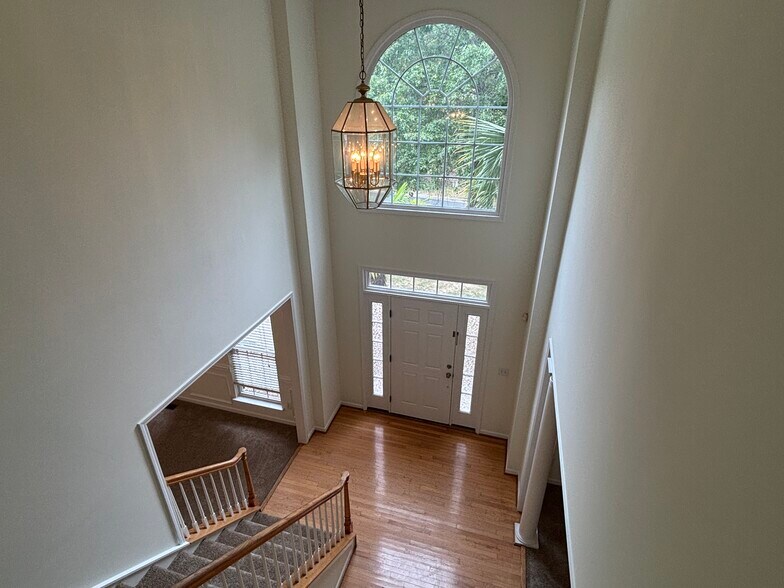 Building Photo - 15938 Wayland Dr