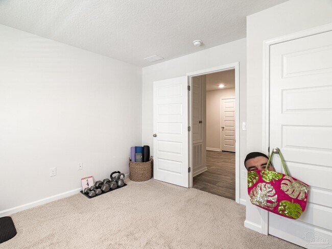 Building Photo - 10505 Queens Gate Cir