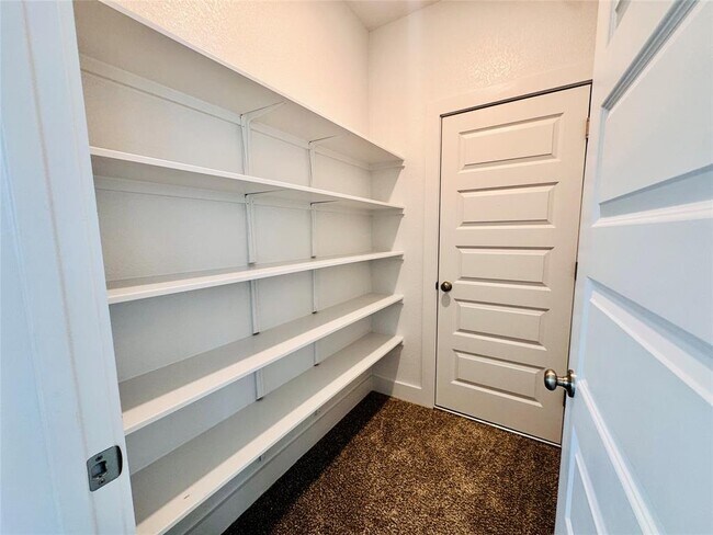 Building Photo - 2605 Brushwood Mdw
