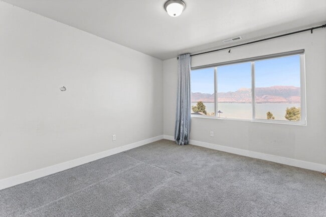 Building Photo - 2877 S Greenhead Dr