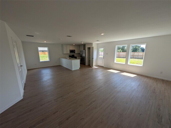 Building Photo - 2943 Summer Breeze Wy