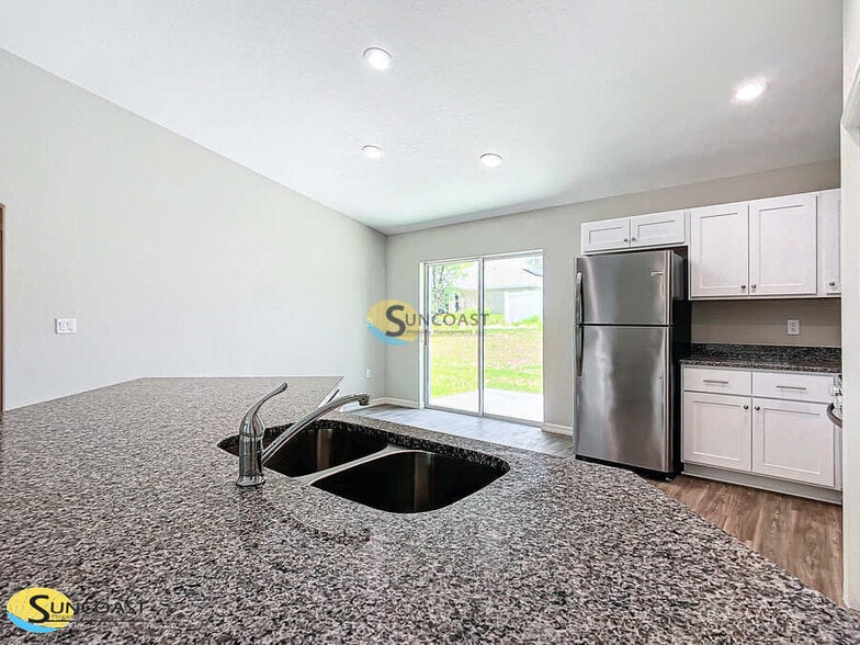 Building Photo - 20581 SW Marine Blvd