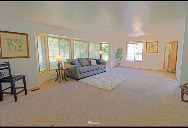 Building Photo - 11219 4th Pl S