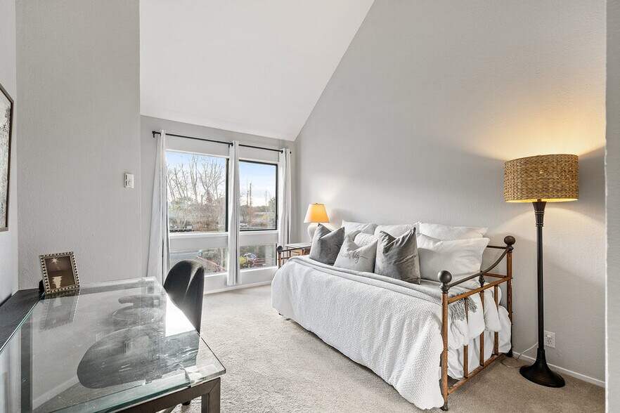 2nd BR shares hall wall with primary BR - 86 Pelican Ln