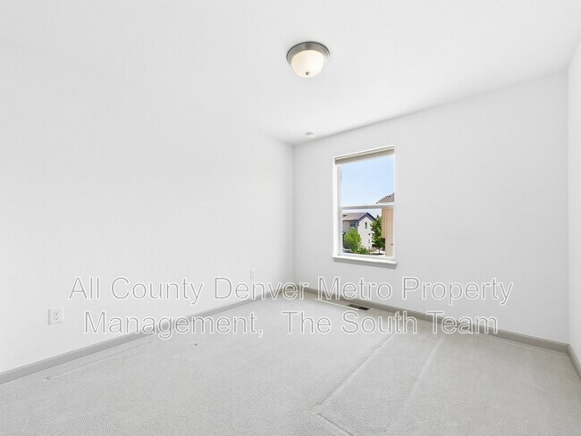 Building Photo - 15616 W Wesley Ave