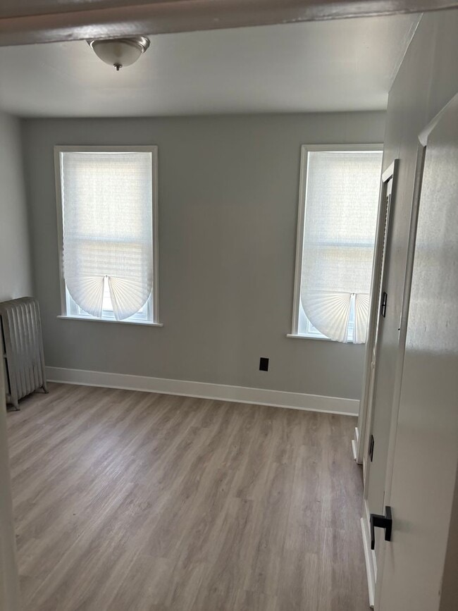 Building Photo - Beautiful home in Grays ferry