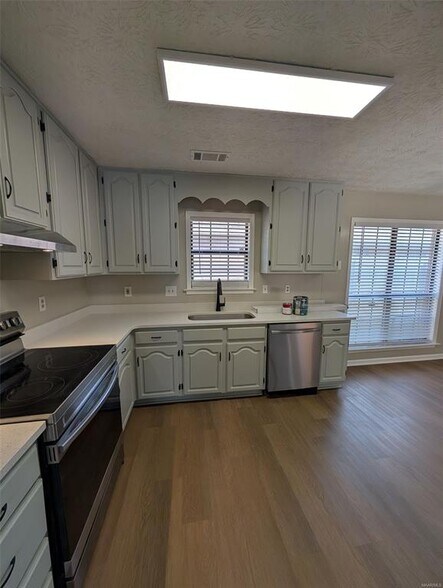 Building Photo - 3242 Gatsby Ln