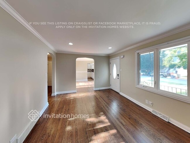 Building Photo - 9722 S 51st Ave