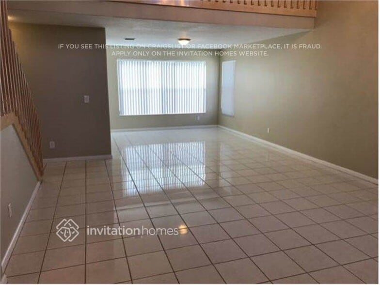 Building Photo - 611 SW 178th Way