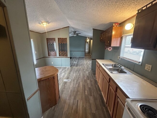 Building Photo - 201 Williams Cir