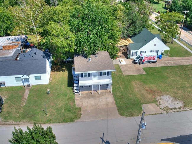 Building Photo - 1223 Monnett Ave