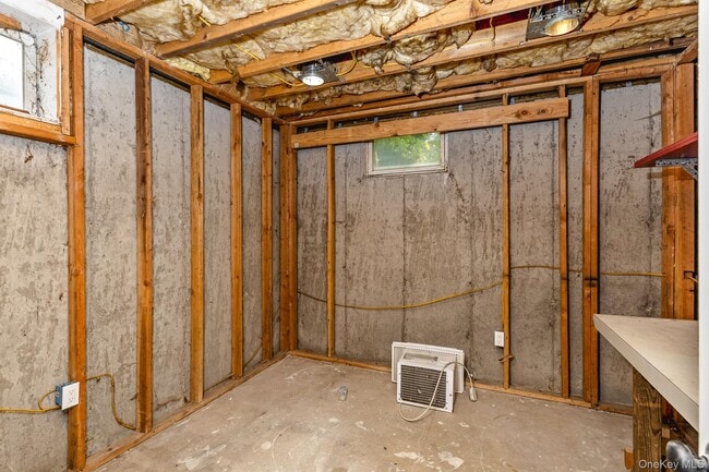 Building Photo - 107 Bay Ave