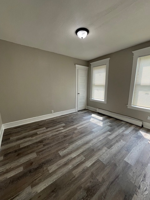 Building Photo - 103 Lounsbury St