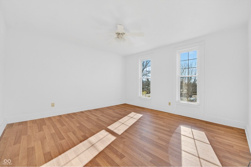 Building Photo - 930 7th St