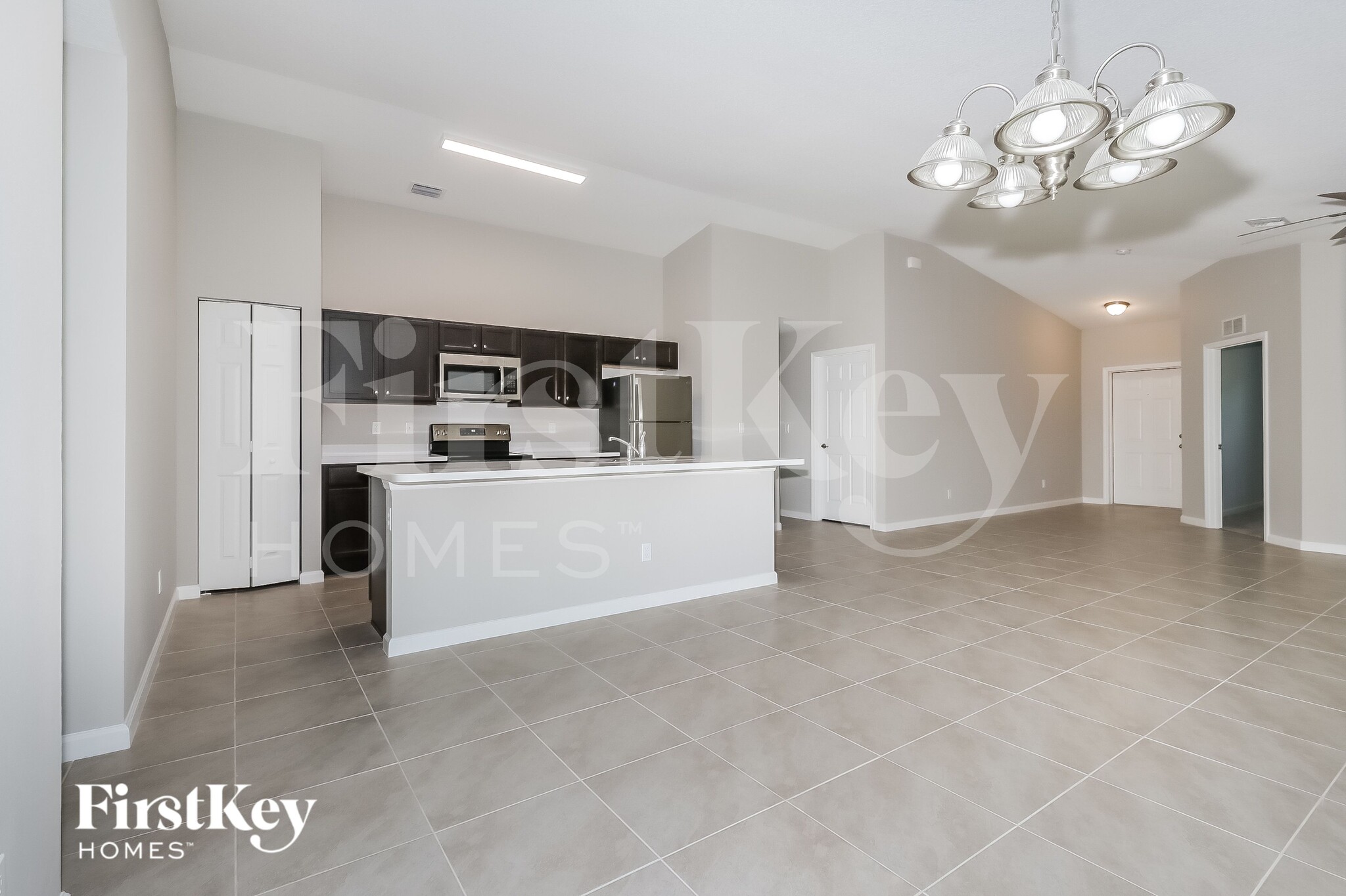 Building Photo - 2114 SW Biella Ave