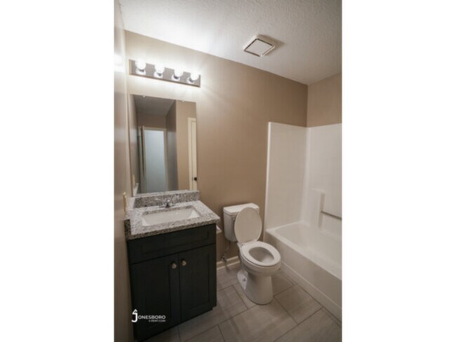 Building Photo - Lakewood Condos: NEWLY REMODELED