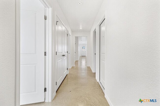 Building Photo - 1242 Lehmann Dr