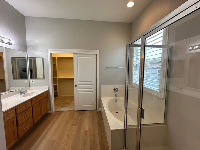 Building Photo - 1834 Treeline Way