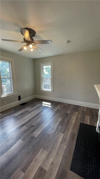 Building Photo - 401 N McKean St