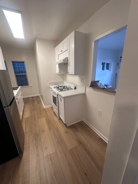 Building Photo - 5123 Marathon St