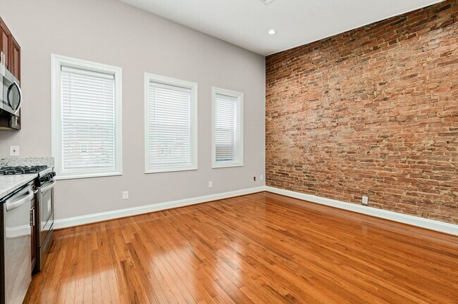 Building Photo - 3015 N Calvert St